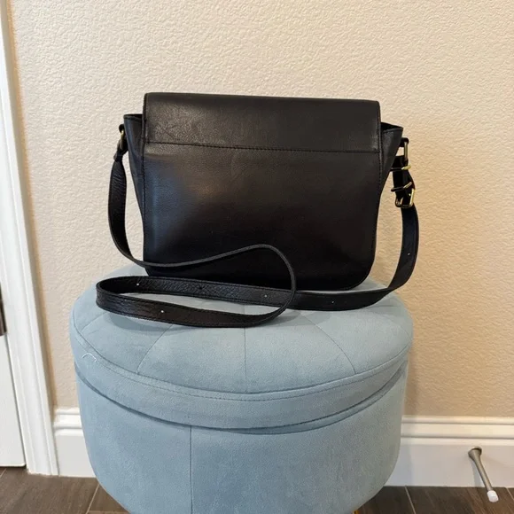 Madewell The Abroad Shoulder Bag - Picture 4 of 9